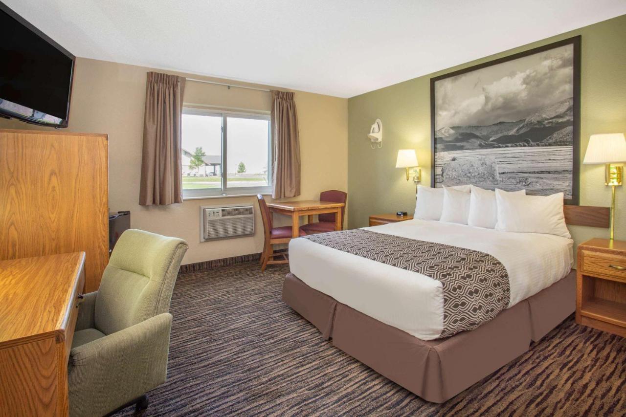 Super 8 By Wyndham Lewistown Hotel Exterior foto